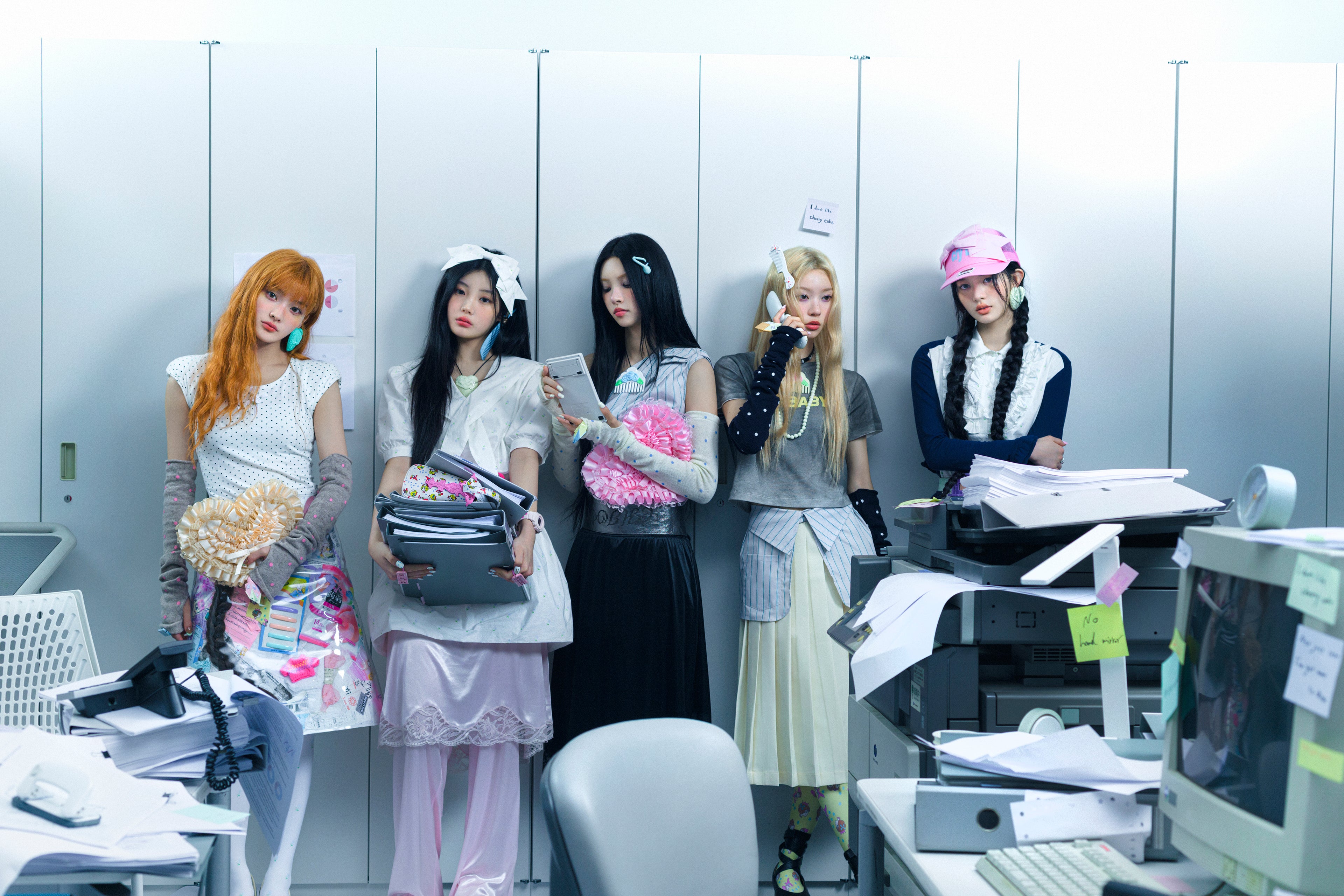 ILLIT COMEBACK ILLIT MAMIHLAPINATAPAI Gua Sha Ceramic Objet ver. with Weverse Photocard. Free UK Shipping for girl group albums from Kpop Shop chuchucherry with SOUNDWAVE POB pre-order benefit. K-pop CD albums. SOKOLLAB. Korean merch for GLLIT. COKODIVE & KSTARS customers shop from here.