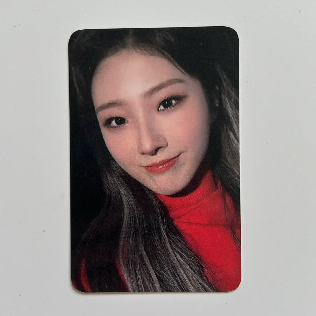 LOONA 1st WORLD TOUR 2022 [LOONATHEWORLD] IN SEOUL PHOTOBOOK Haseul Photocard