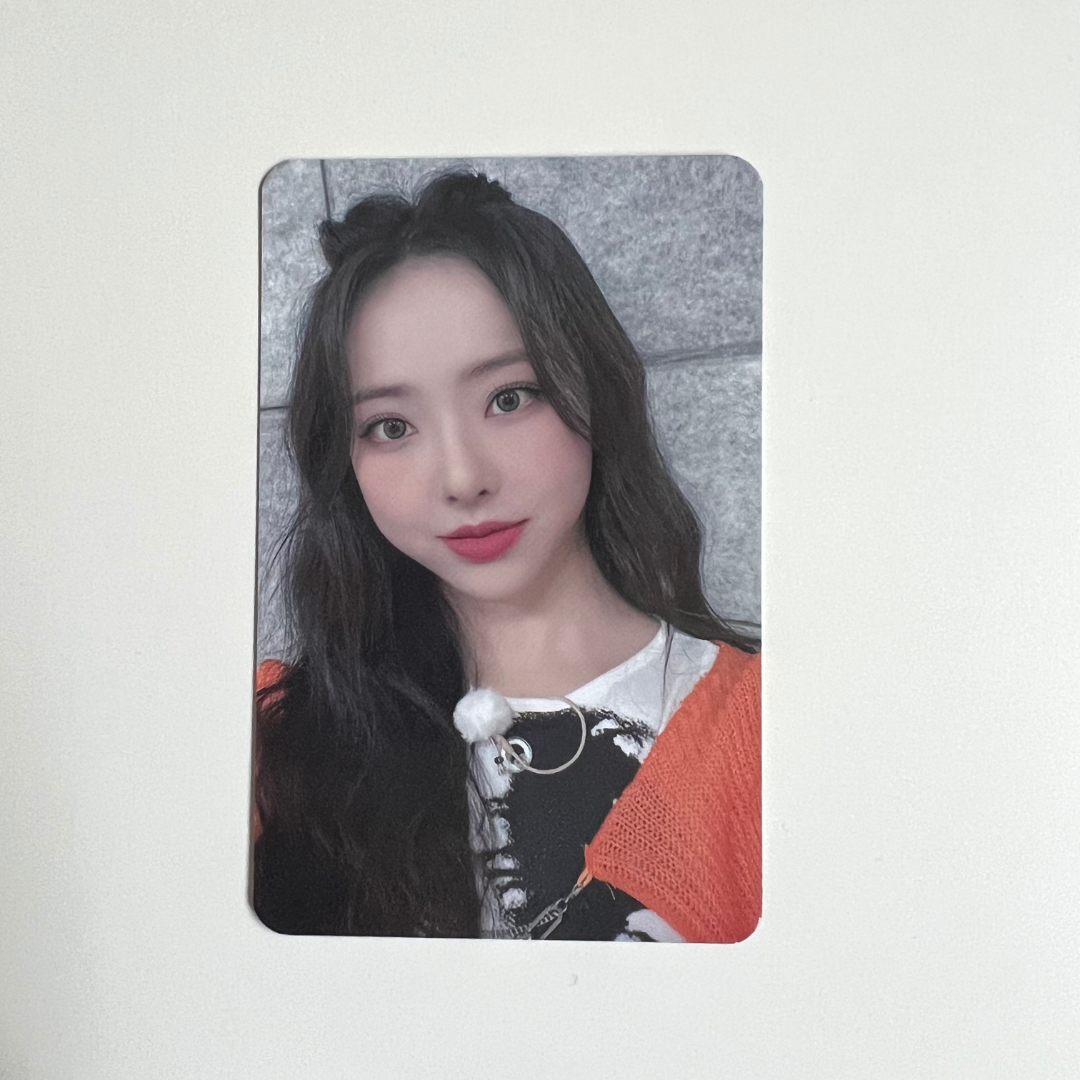 LOONA Tour LOONATHEWORLD SEOUL Trading Photo Cards | UK Kpop Store