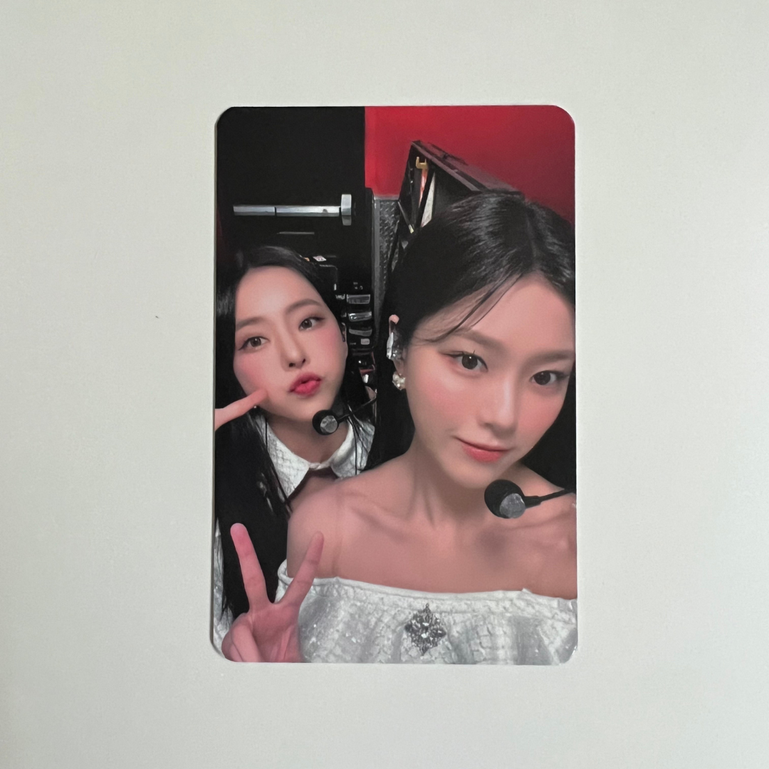 LOONA Tour LOONATHEWORLD SEOUL Trading Photo Cards | UK Kpop Store