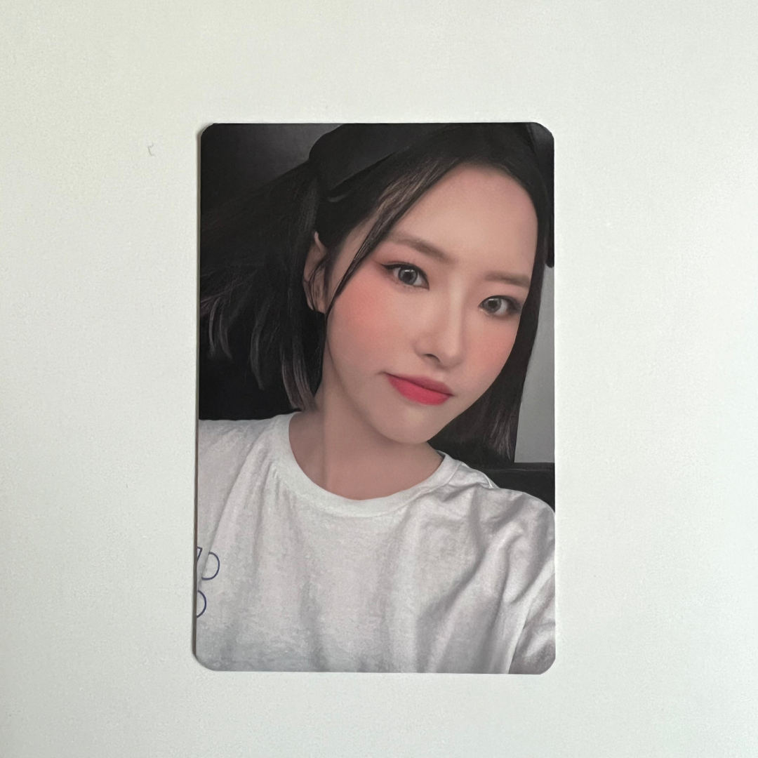 LOONA Tour LOONATHEWORLD SEOUL Trading Photo Cards | UK Kpop Store