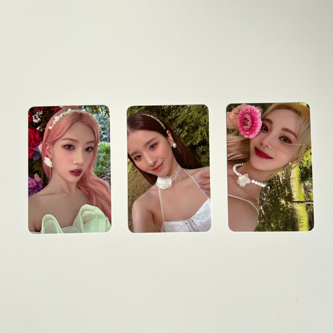 LOONA FLIP THAT POB Photocards | UK Kpop Store