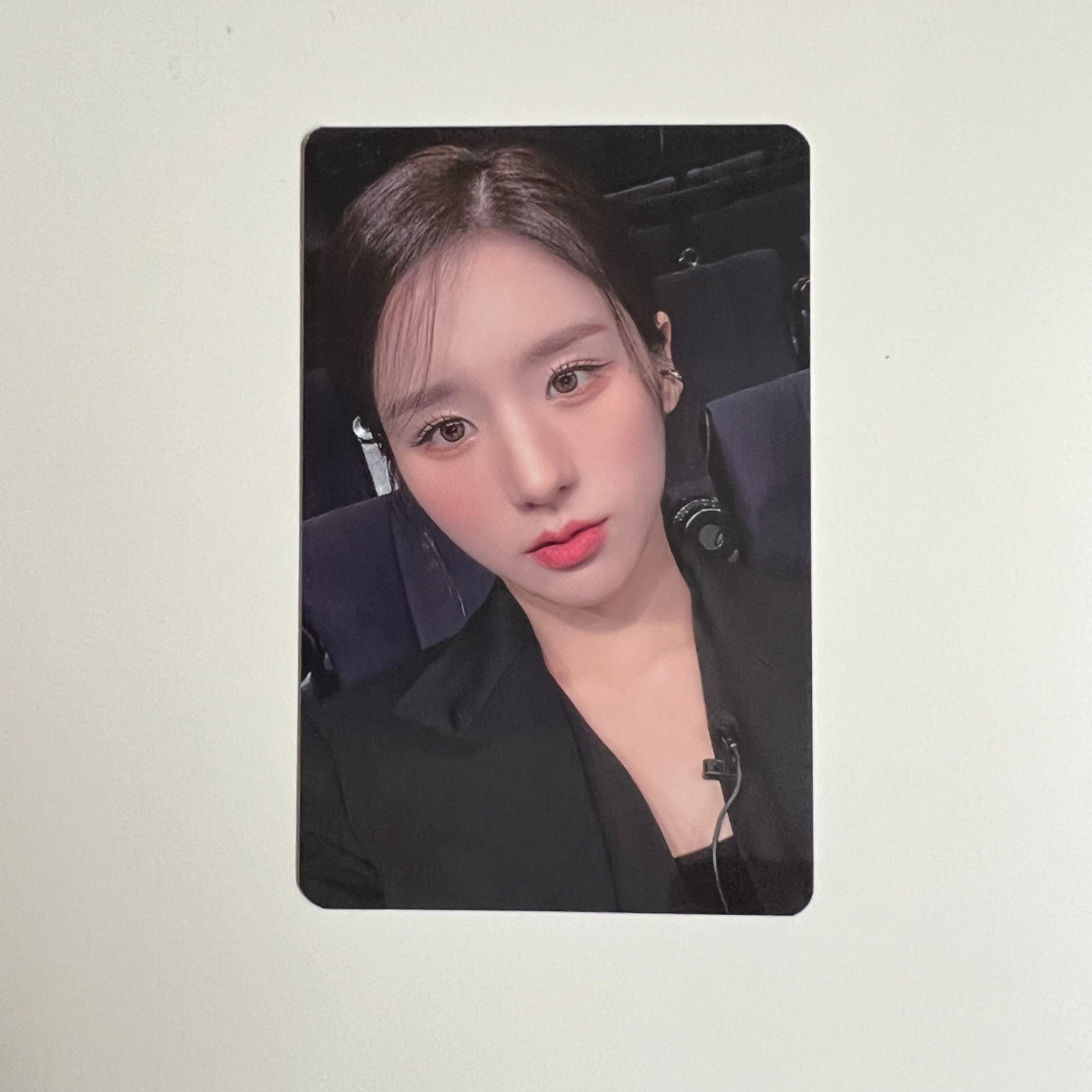 LOONA Tour LOONATHEWORLD SEOUL Trading Photo Cards | UK Kpop Store