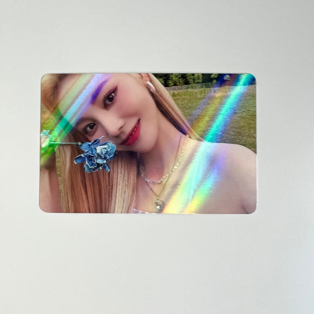 LOONA FLIP THAT POB Photocards | UK Kpop Store