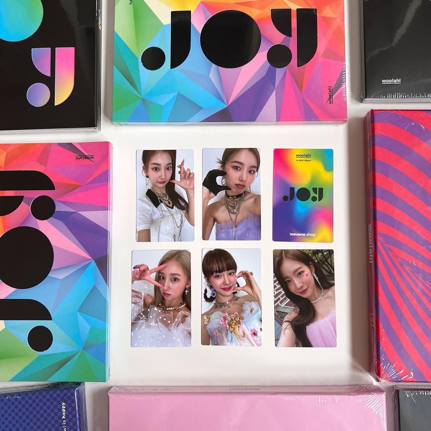 Woo!ah! JOY Weverse Gift Photocards