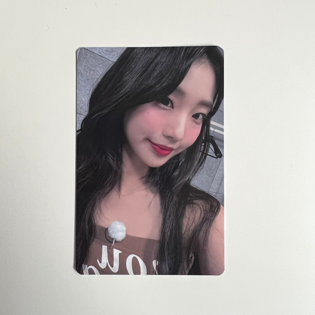 LOONA World Tour [ LOONATHEWORLD ] in Seoul Trading Photo Cards